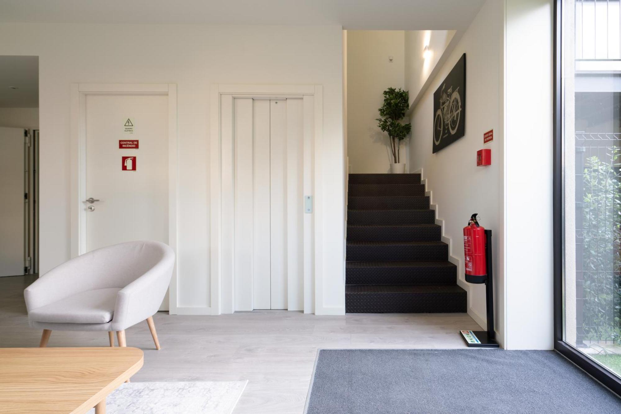 Host Wise - Central Private Flats - Terrace Porto Exterior foto