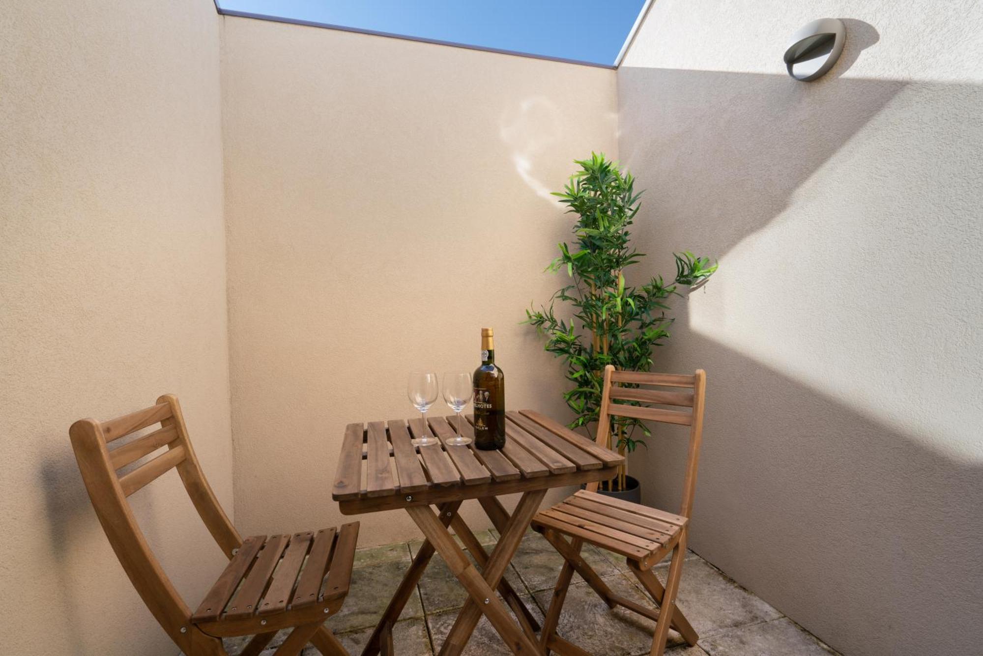 Host Wise - Central Private Flats - Terrace Porto Exterior foto